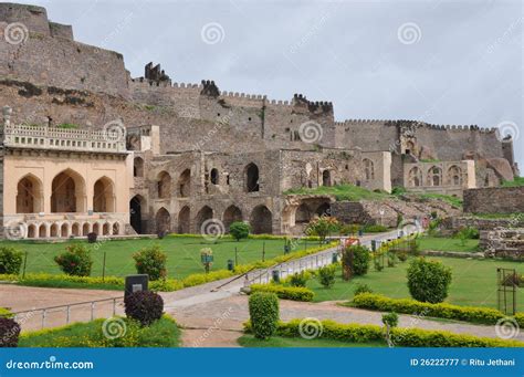 Golconda Fort: Zabytkowa twierdza z niesamowitymi akustycznymi właściwościami!