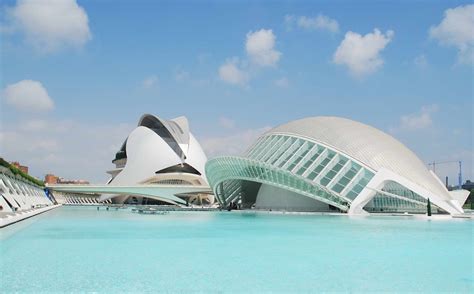  Museo de las Artes y las Ciencias: Zaskakujące arcydzieło architektury i ekscytujące odkrycia naukowe!