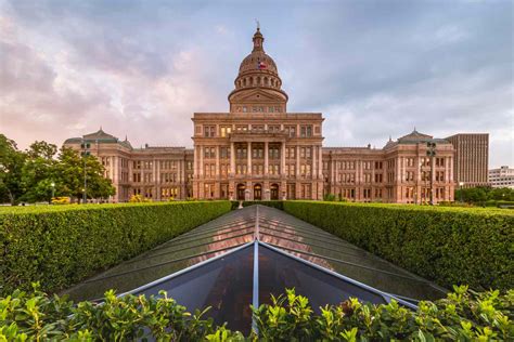 The Texas State Capitol: Podziwiaj Architektoniczne Arcydzieło i Odkryj Historii Teksasu!